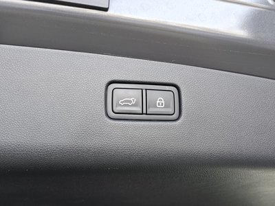 2021 Genesis GV70 — миниатюра 28