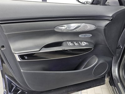 2021 Genesis GV70 — миниатюра 14