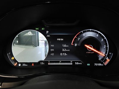 2021 Genesis GV70 — миниатюра 11