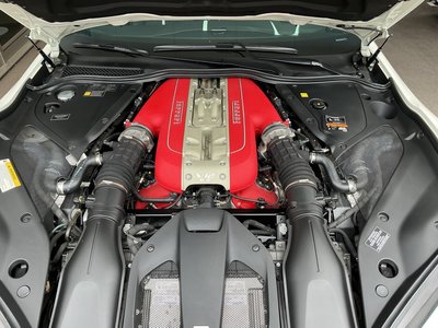 صورة 15 لـ 2021 Ferrari 812 GTS