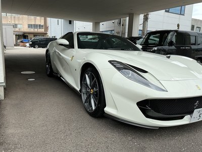 صورة 6 لـ 2021 Ferrari 812 GTS