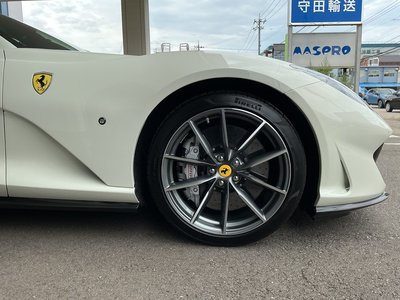 صورة 7 لـ 2021 Ferrari 812 GTS