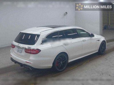 MERCEDES-BENZ E-CLASS AMG - 5