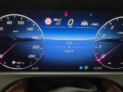 MERCEDES-BENZ E-CLASS - 8