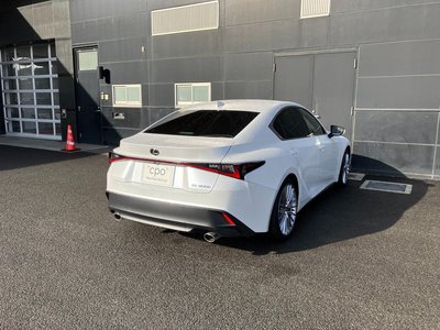LEXUS IS - 4
