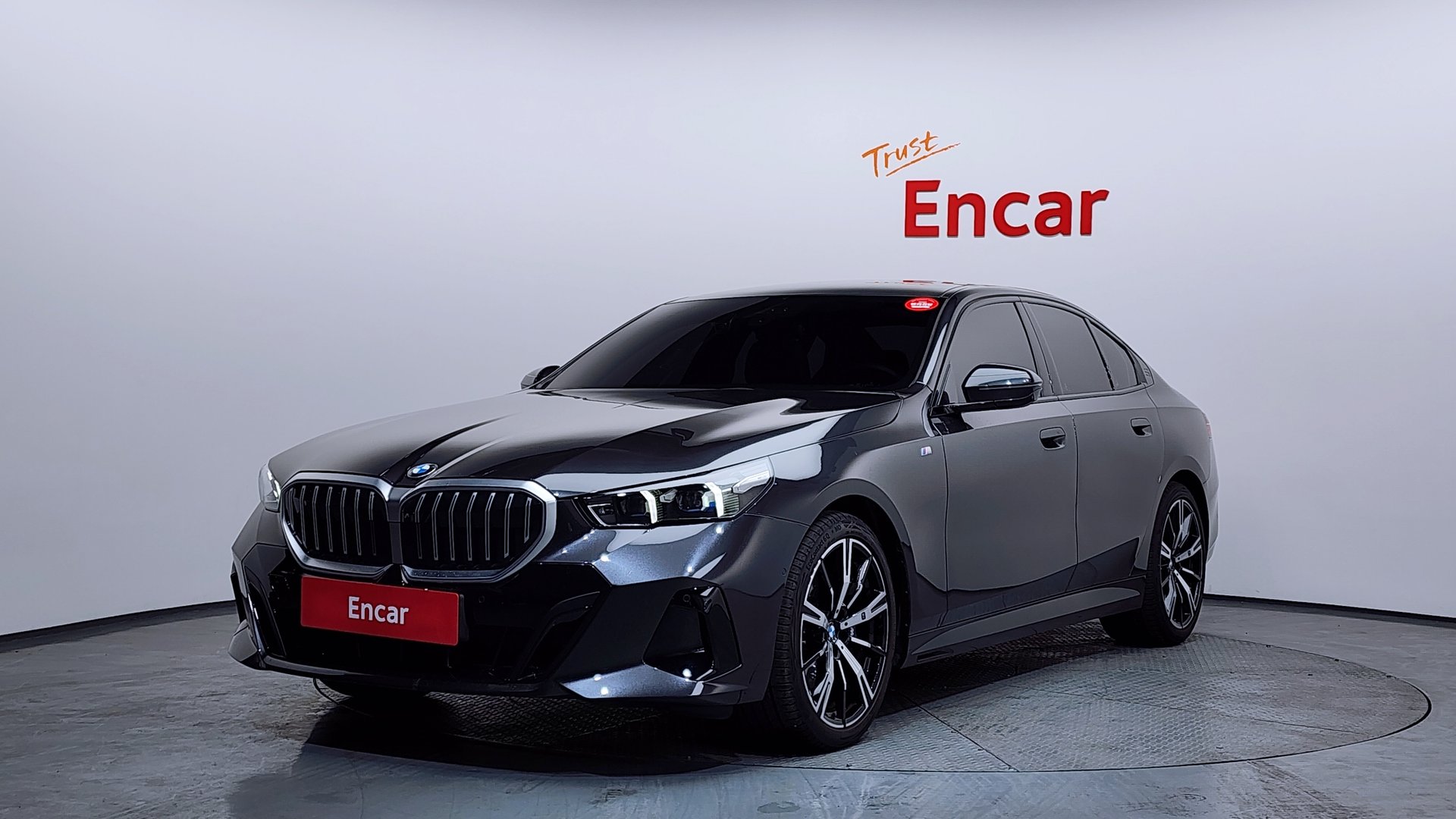 BMW 5 SERIES - View 1