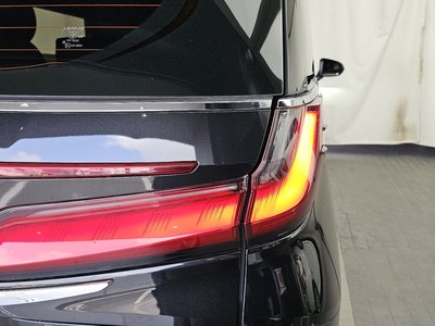 صورة 10 لـ 2024 Lexus LM