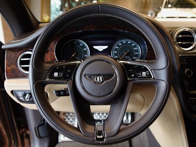 BENTLEY BENTAYGA - 10