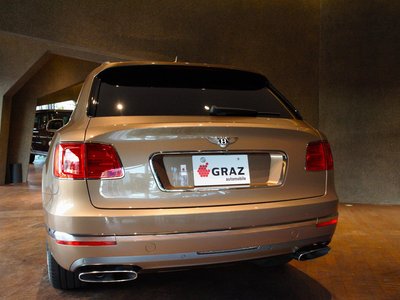 BENTLEY BENTAYGA - 8