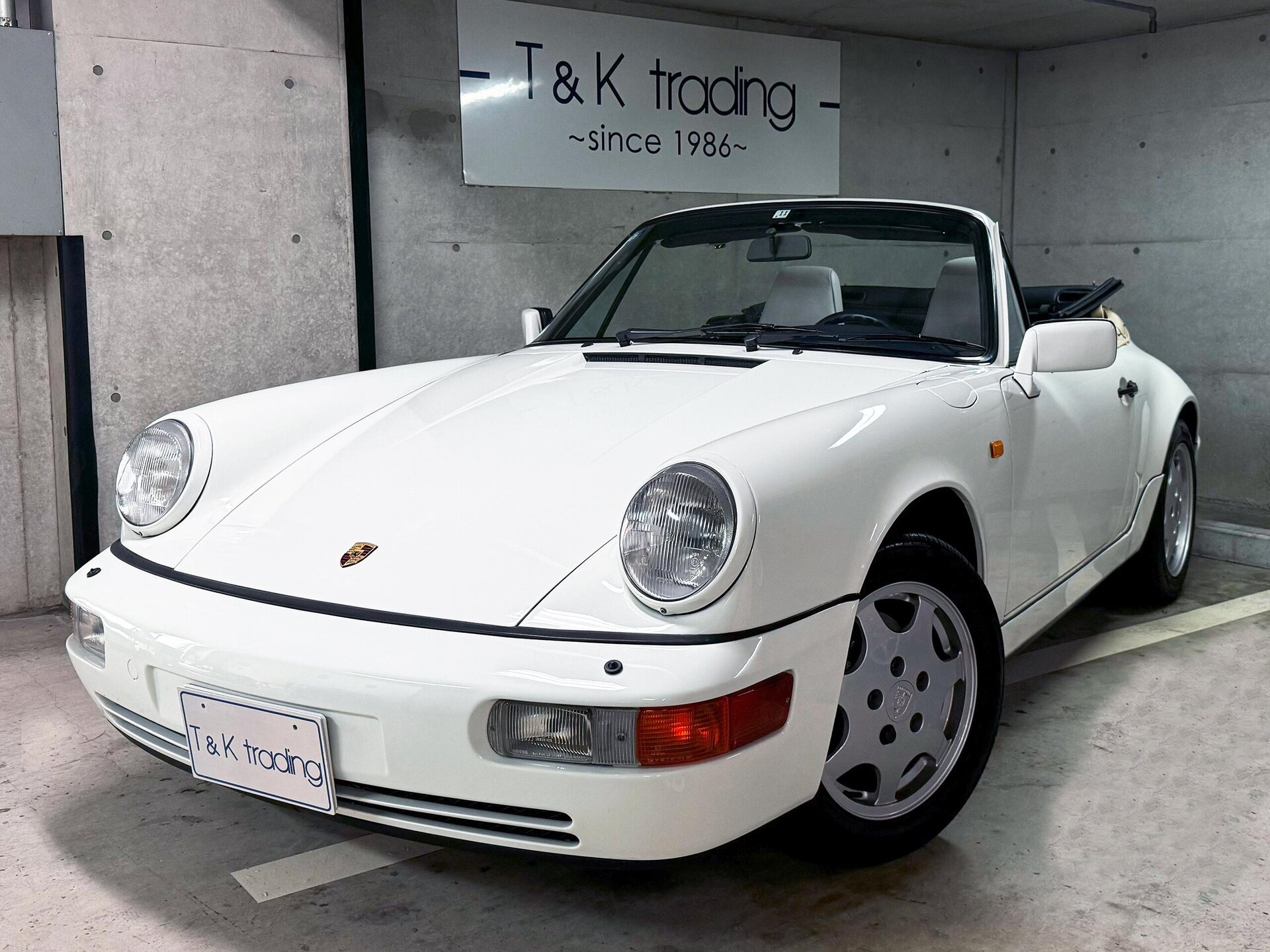 PORSCHE 911 CABRIOLET - View 1