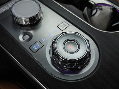 2024 Genesis GV80 — миниатюра 12