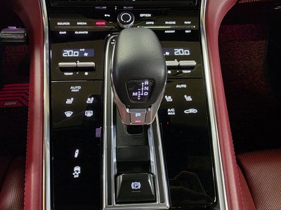 صورة مصغرة 18 لـ 2023 Porsche PANAMERA