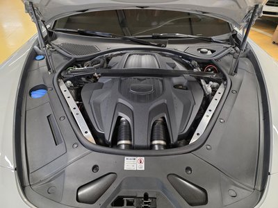 2023 Porsche PANAMERA photo 7