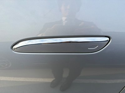 MERCEDES-BENZ EQS - 9