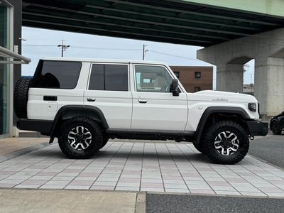 TOYOTA LAND CRUISER 70 - 7