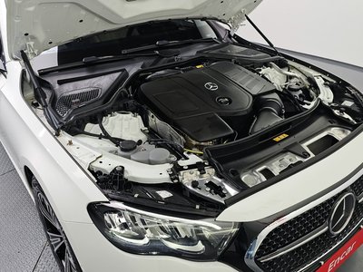 MERCEDES-BENZ E-CLASS - 7