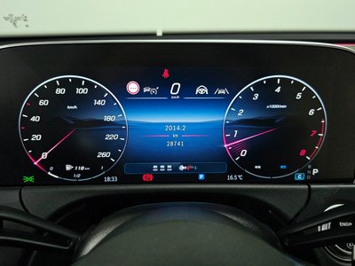 MERCEDES-BENZ E-CLASS - 8