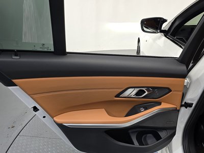 صورة مصغرة 15 لـ 2024 BMW 3 SERIES