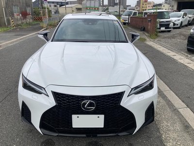 LEXUS IS