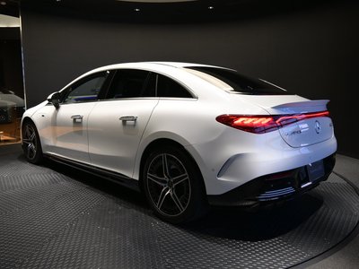 2025 Mercedes-BENZ EQE AMG 照片 7