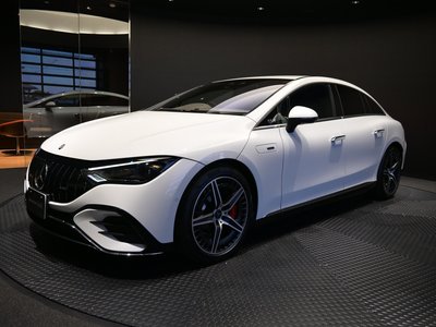 2025 Mercedes-BENZ EQE AMG 照片 1