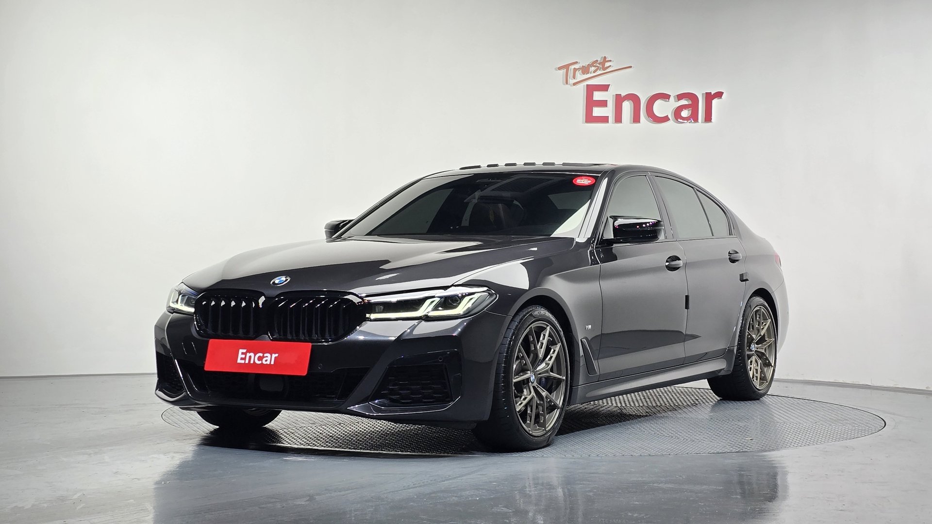 BMW 5 SERIES - View 1