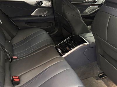 BMW 8 SERIES - 10