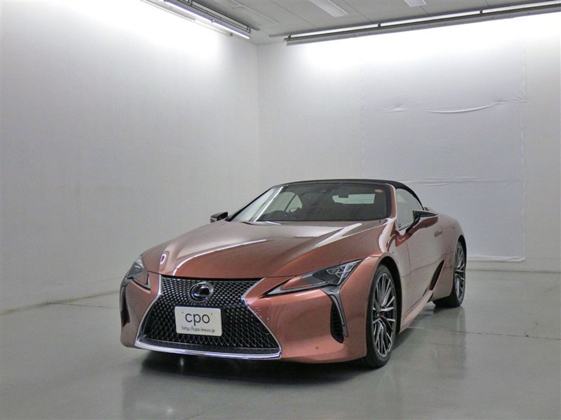 LEXUS LC CONVERTIBLE - View 1