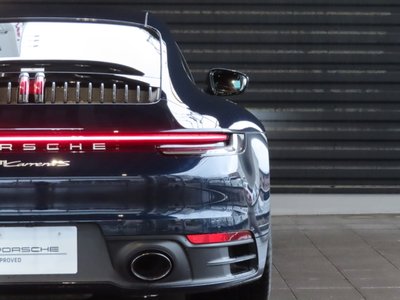 PORSCHE 911 - 9