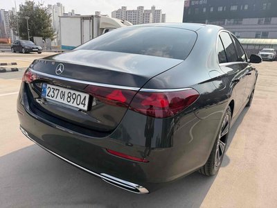 MERCEDES-BENZ E-CLASS - 3