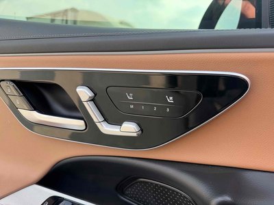 MERCEDES-BENZ E-CLASS - 8