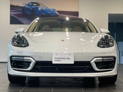 PORSCHE PANAMERA - 3