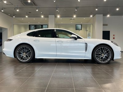 PORSCHE PANAMERA - 5