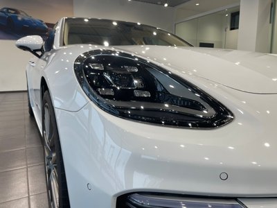 PORSCHE PANAMERA - 8