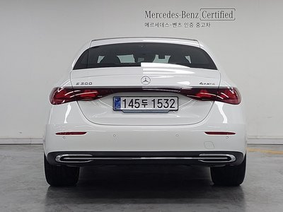 MERCEDES-BENZ E-CLASS - 3