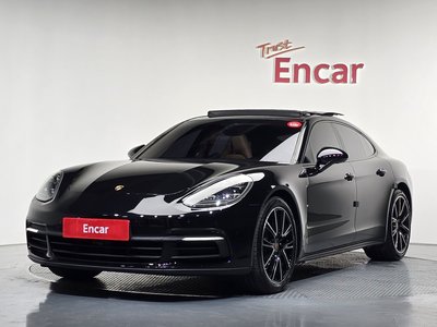 PORSCHE PANAMERA - 1