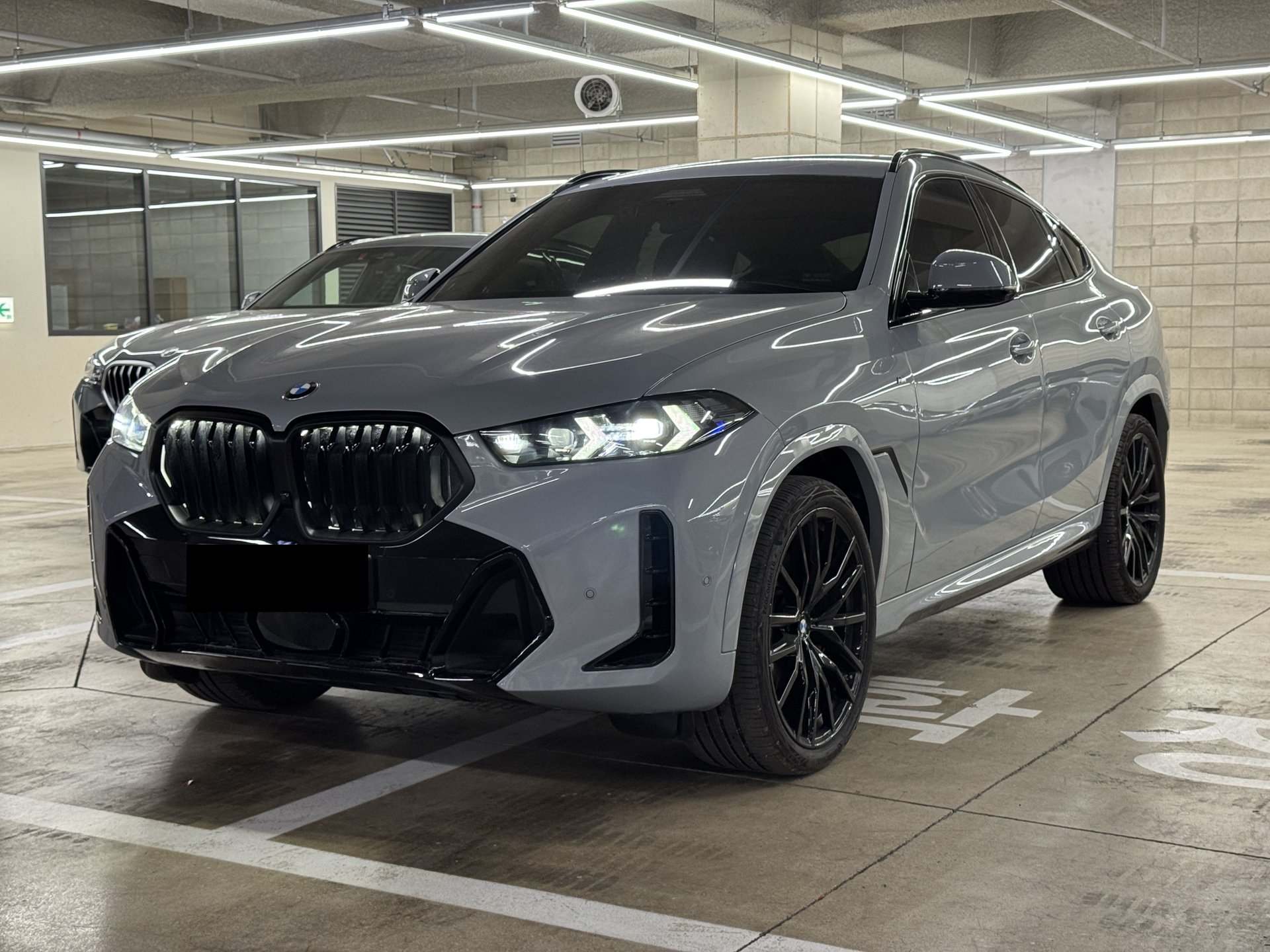 BMW X6 - View 1