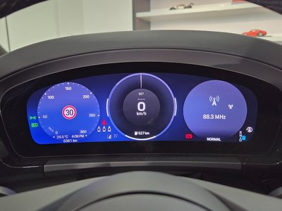 PORSCHE MACAN - 8