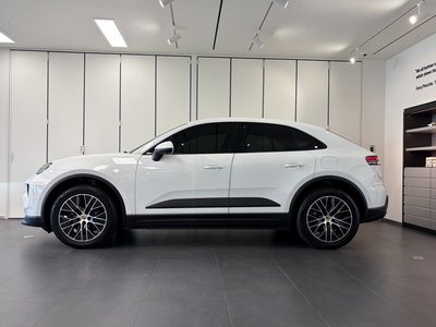 PORSCHE MACAN - 7