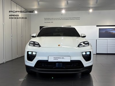 PORSCHE MACAN - 2