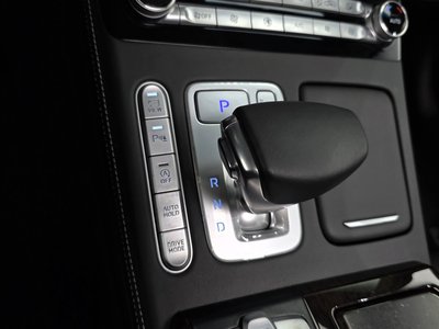 2021 Genesis G90 — миниатюра 12