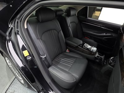 2021 Genesis G90 — миниатюра 16