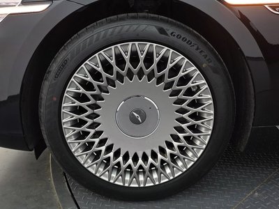 2021 Genesis G90 photo 6