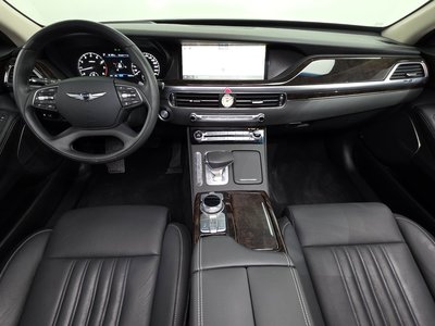 2021 Genesis G90 photo 4
