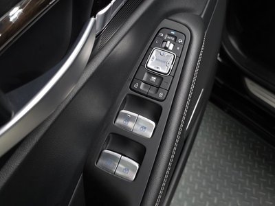 2021 Genesis G90 — миниатюра 34