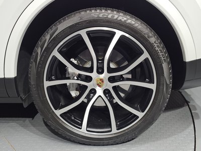 صورة 8 لـ 2020 Porsche CAYENNE