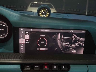2020 Porsche 911 — миниатюра 14