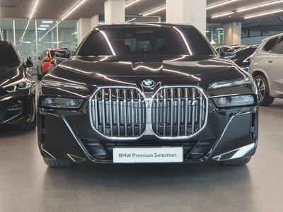 BMW 7 SERIES - 1