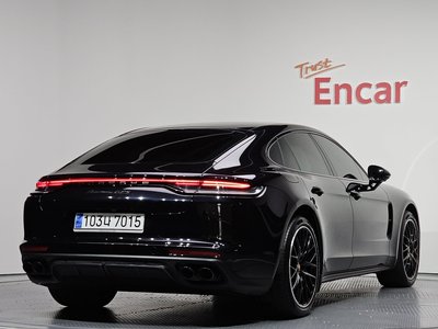 PORSCHE PANAMERA - 3