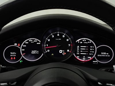 PORSCHE PANAMERA - 8